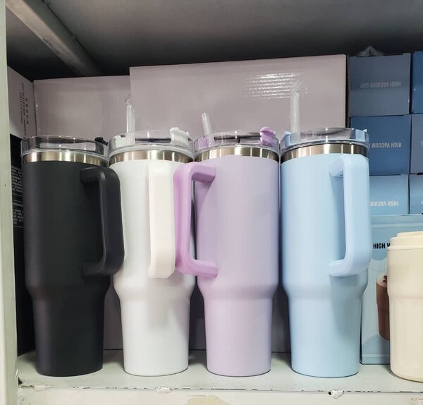Gobelets thermos avec paille
