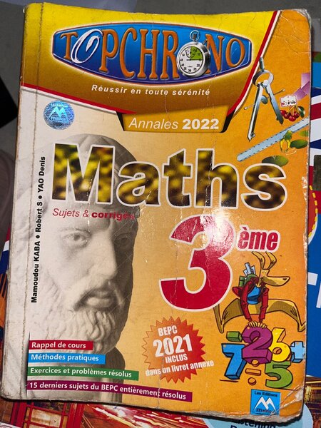 Annales Maths 3ème BEPC 2022