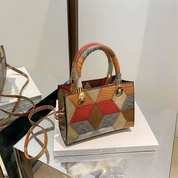 Sac à main en cuir géométrique