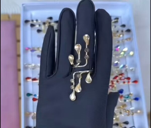 Bague design unique femme