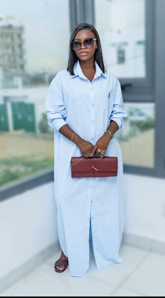 Robe Chemise Longue Élégante