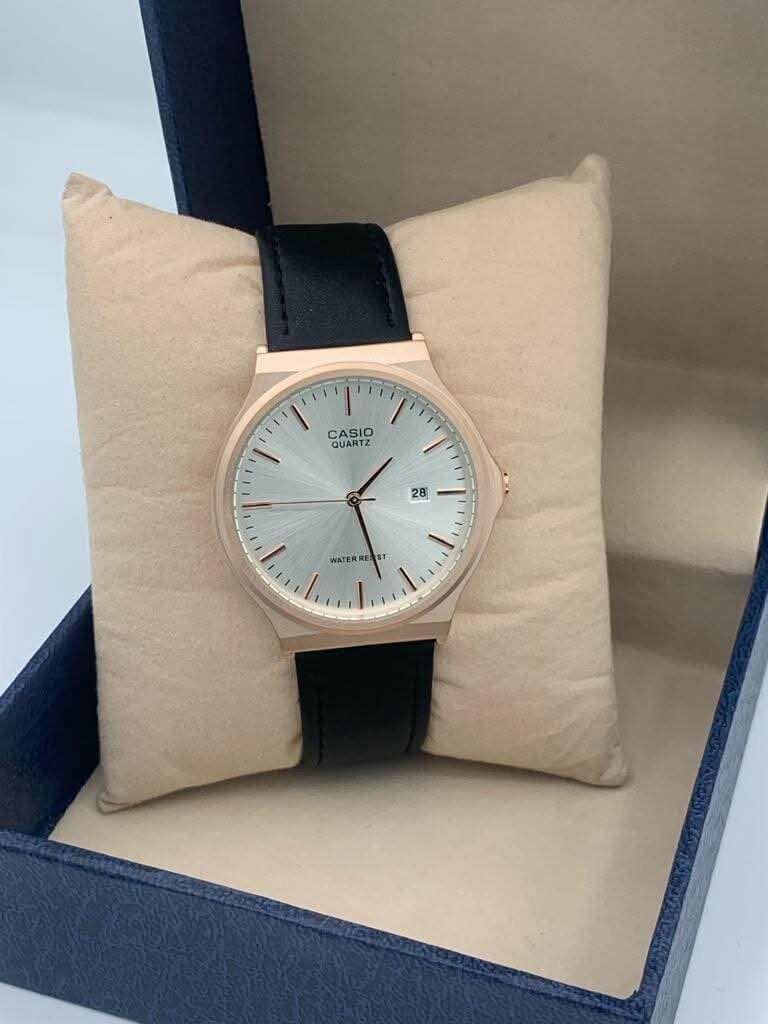 Montre Classique Casio Homme