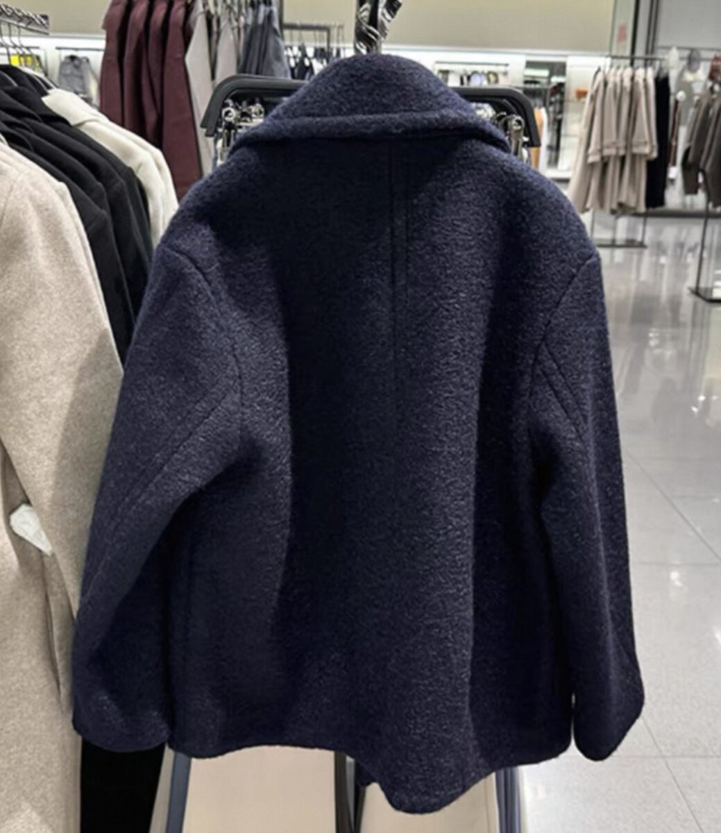 Женское короткое пальто