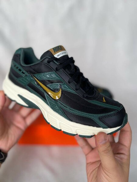 Nike Initiator