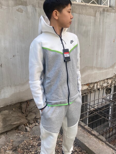 -NIKE TECH FLEECE -РАЗМЕР L