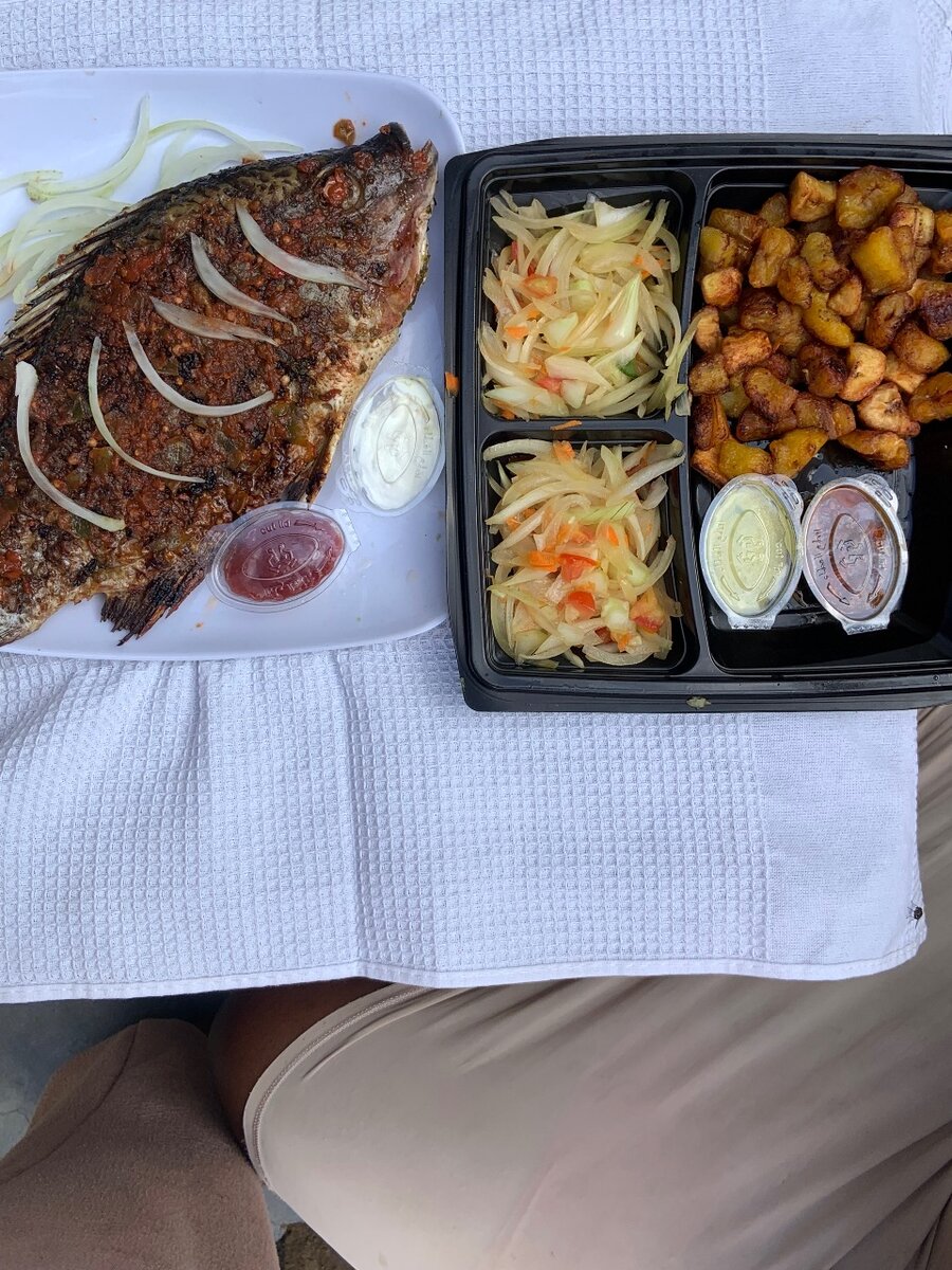 Plat de poisson grillé savoureux