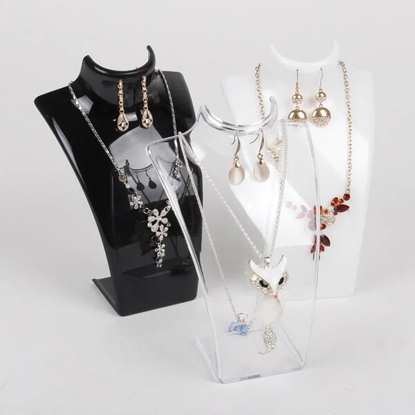 Jewelry displays and necklace displays
