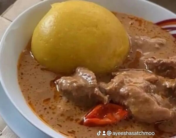 Sauce arachide foutou banane