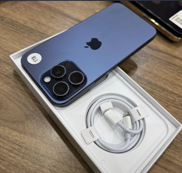 IPHONE 15pro max 1TB