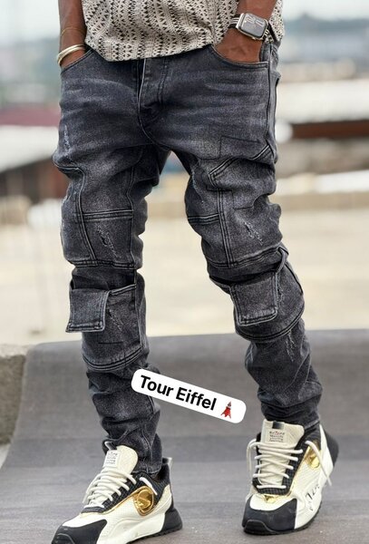 Jean cargo noir stylé