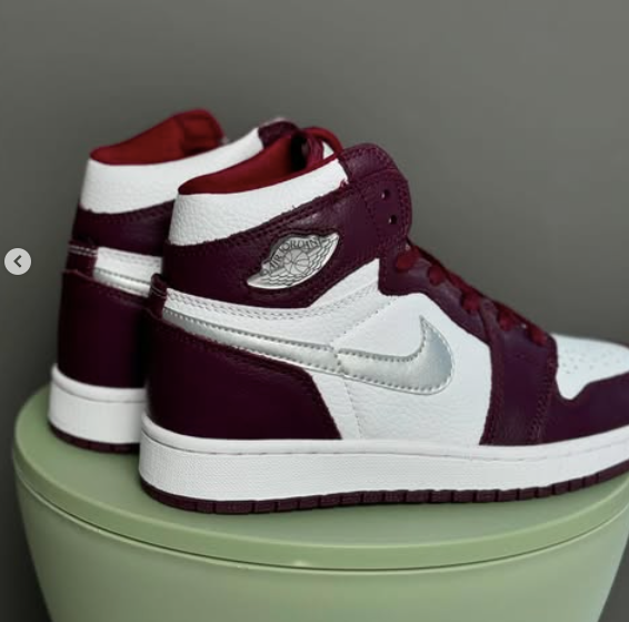 Nike Air Jordan | Retro High OG Bordeaux White