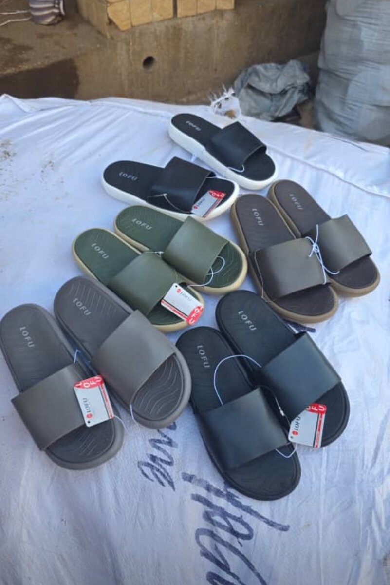 Claquettes confortables pour homme