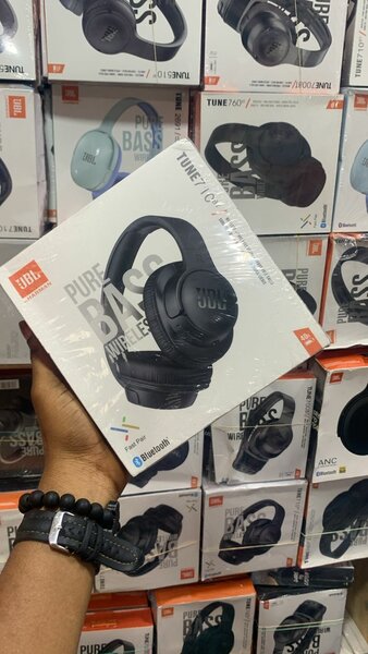 JBL Wireless Over-Ear Headphones