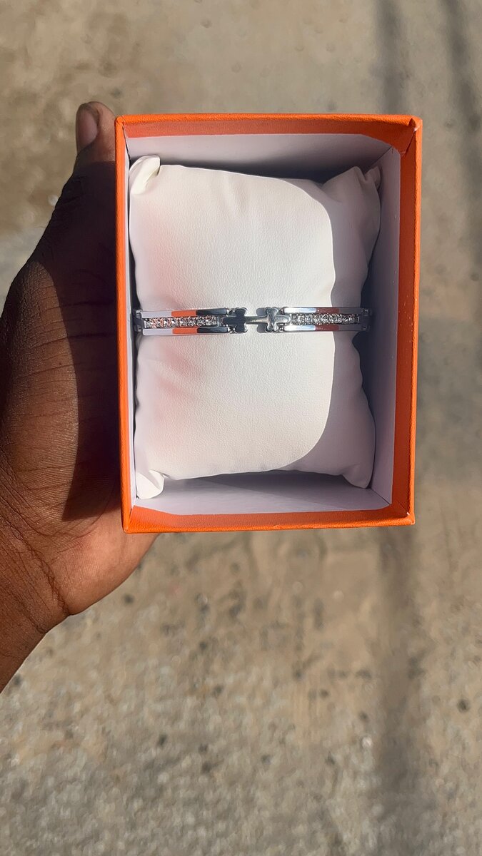 Bracelet élégant en acier inoxydable