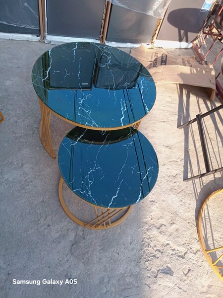 Tables gigognes en marbre élégantes