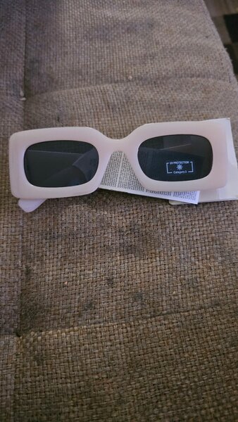 Lunettes de soleil rectangulaires