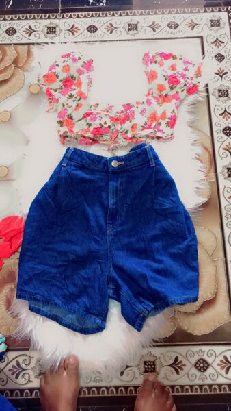 Vintage and crop top