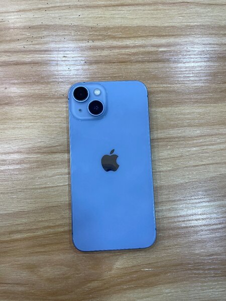 iPhone 15 simple 128Go