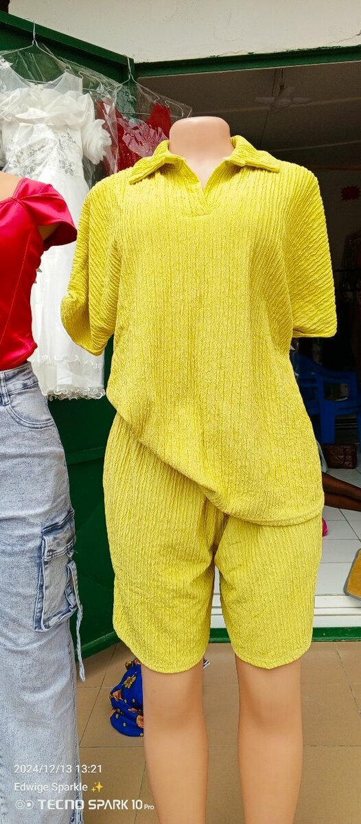 Complet culotte en vert, jaune et jaune or