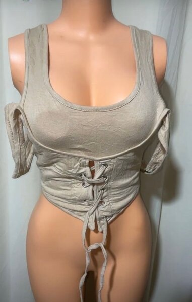 Top court à lacets élégant