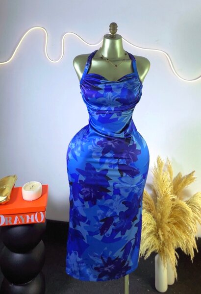 Robe Bleu Dos Nu Élégante