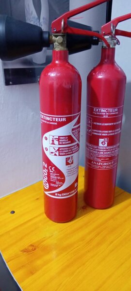 EXTINCTEURS CO2 DE 2KG