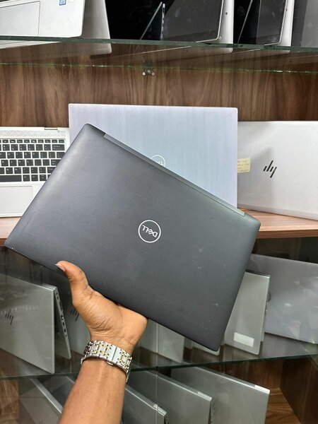 Dell Latitude 7490