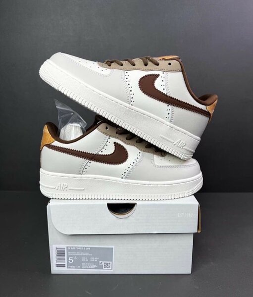 NIKE AIRFORCE CLASSIC