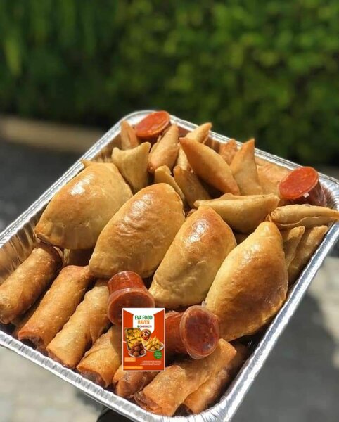 Assortiment de Snacks Épicés