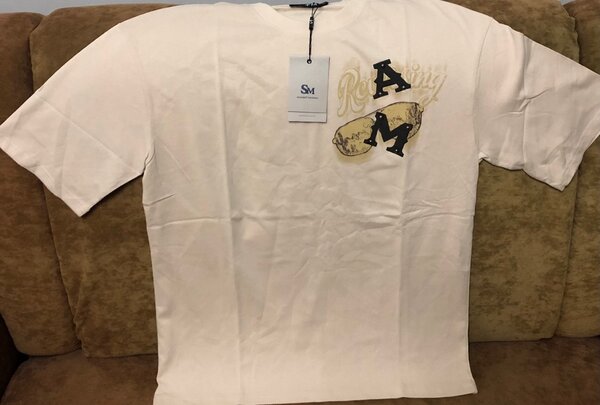 T-shirt blanc imprimé créatif