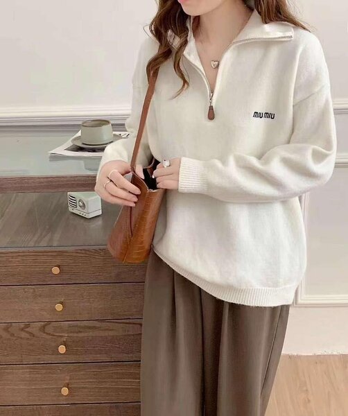 Свитер на полузамке