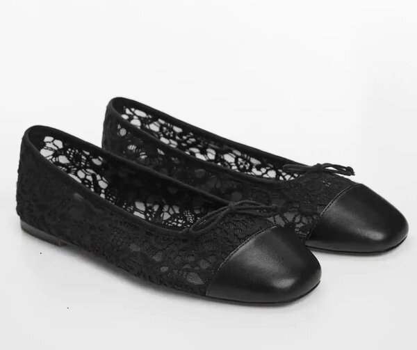 Ballerines noires en dentelle