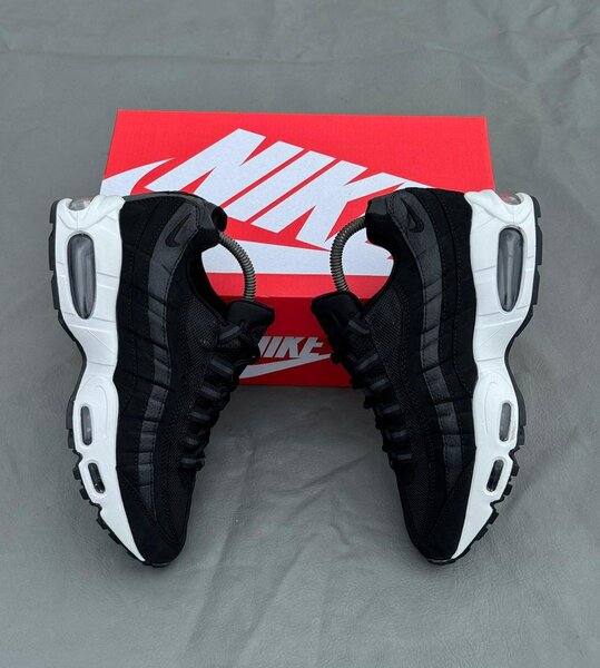 Baskets Nike Air Max 95 Noires