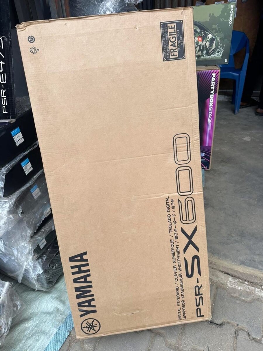 PIANO YAMAHA PSR SX600