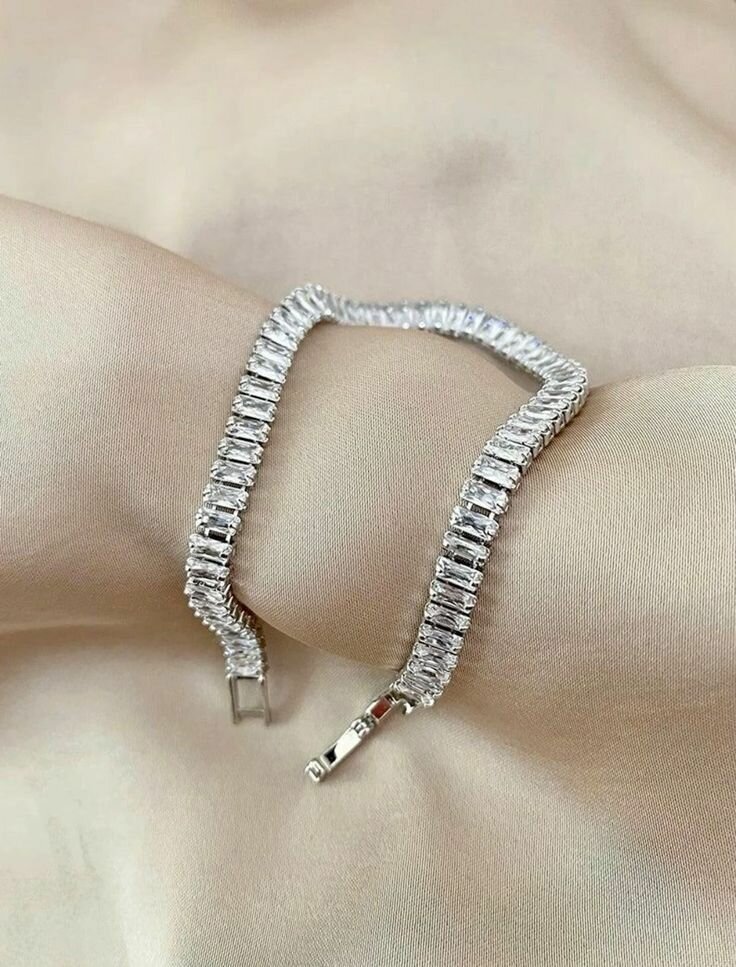 Tennis bracelet