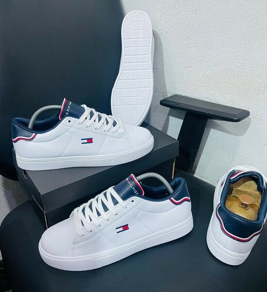 Chaussure TOMMY