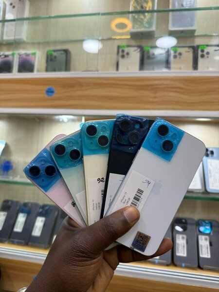 Iphone 13 simple casi 128GB.