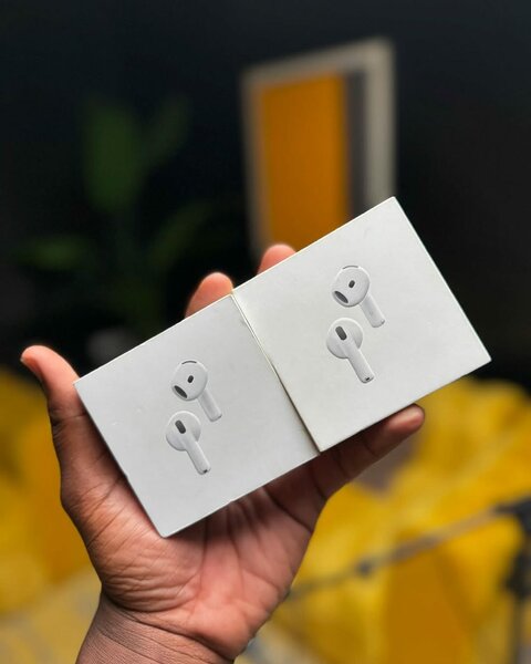 AirPod 4