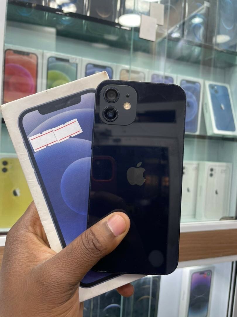 IPHONE 12 SIMPLE 64GIGA PETITE FISSURE