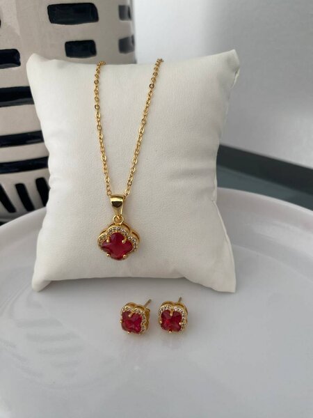 Parure Collier et Boucles Rubis