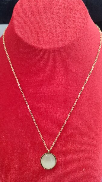 Collier élégant pendentif