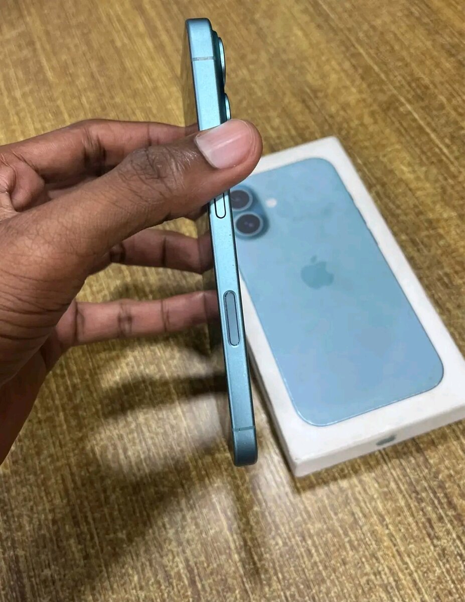 iPhone 16  Nouveau