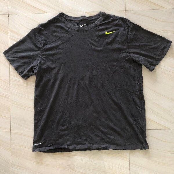 Nike tee