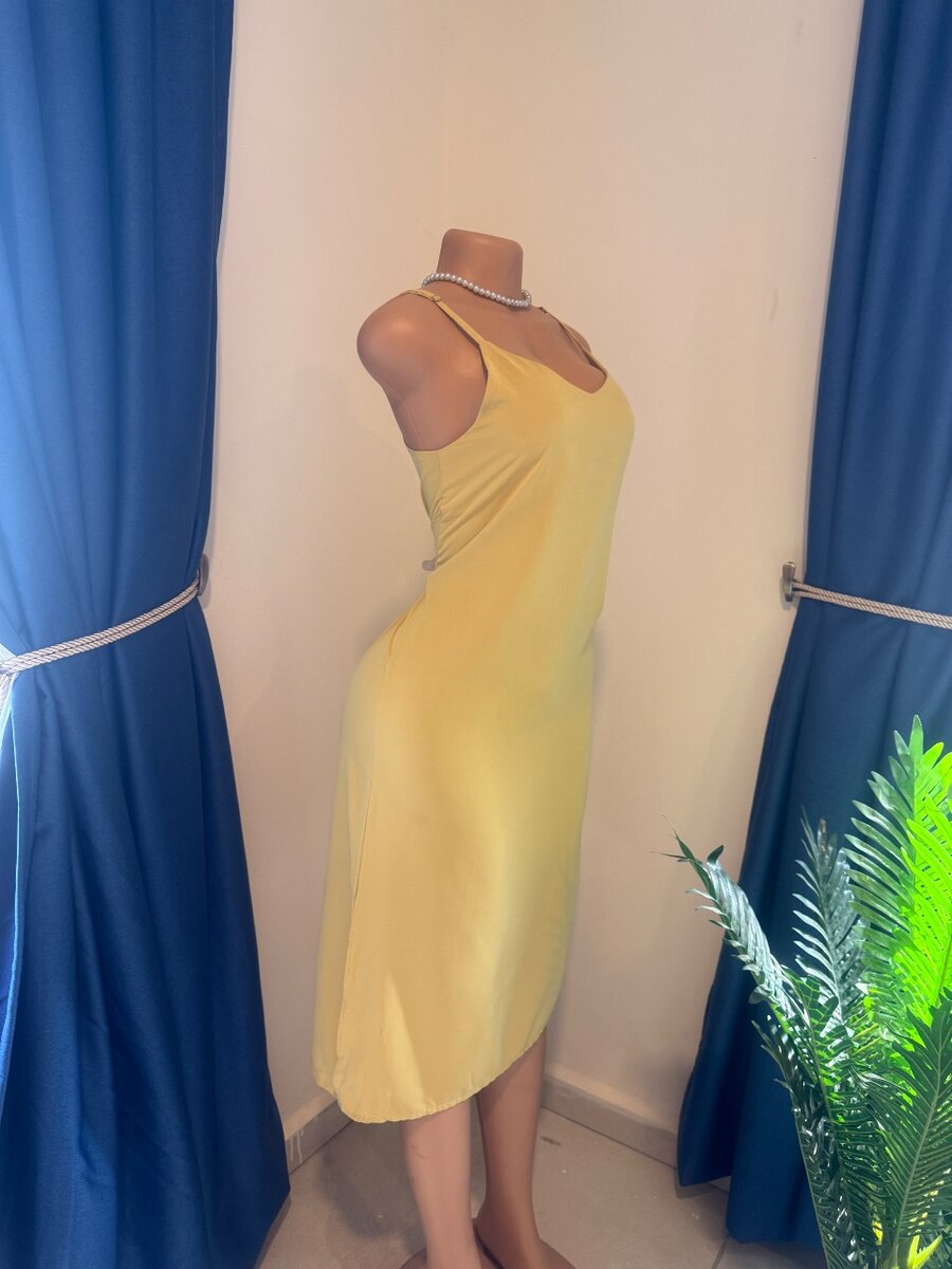 Dress with slits in curry color Uk 12-16