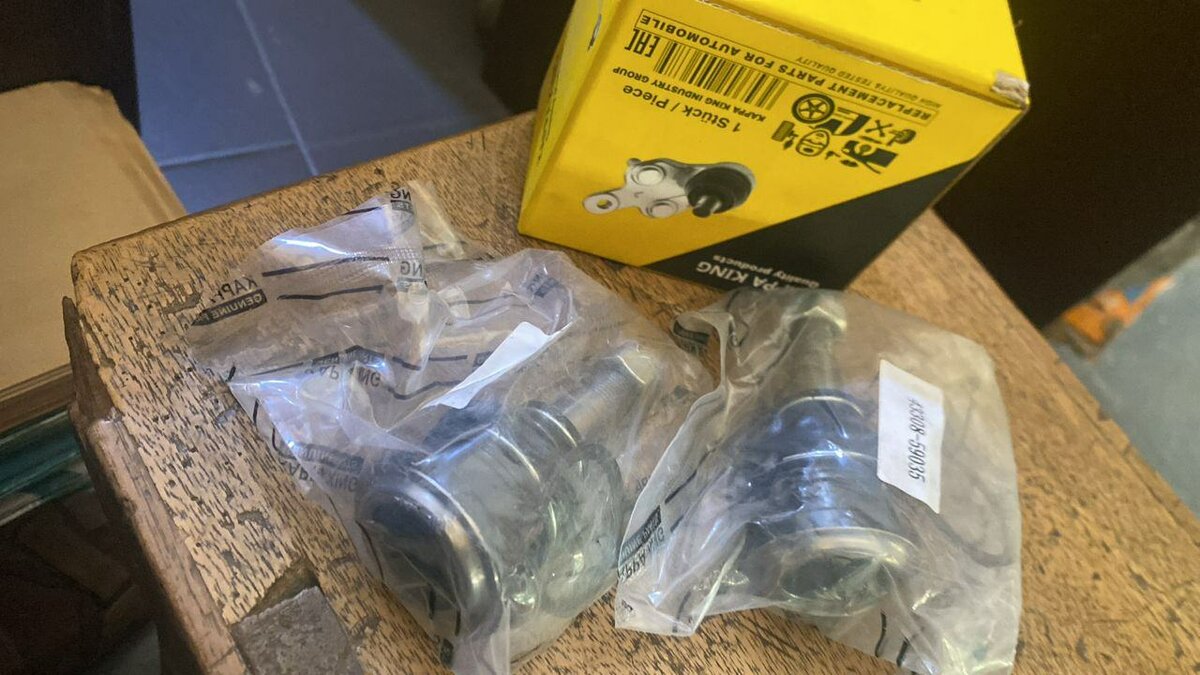 Toyota vitz/Yaris ball joint