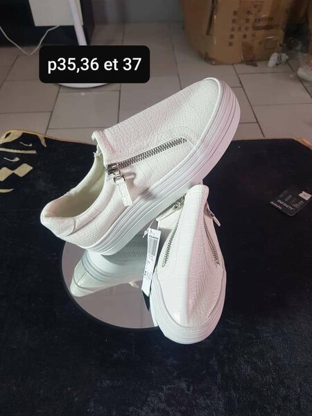 Baskets blanches élégantes