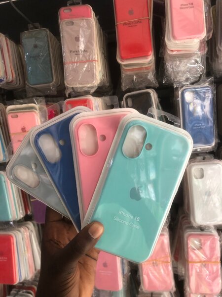 Coque iPhone 16 Silicone