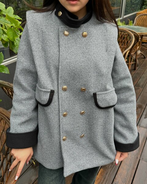 Женское короткое пальто