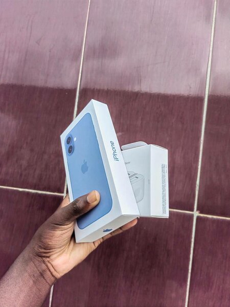 iPhone 16Bleu Neuf