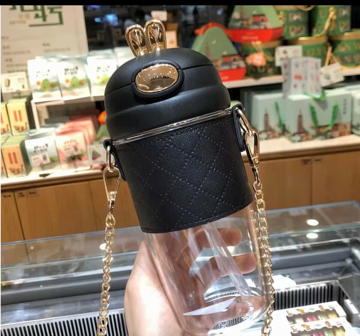 Gourde tendance avec bandoulière